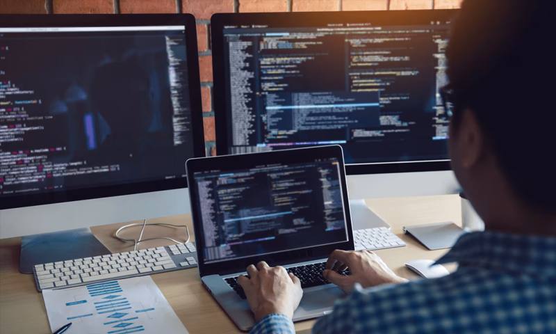 数据科学选型:R与Python如何赋能连平县网站建设?